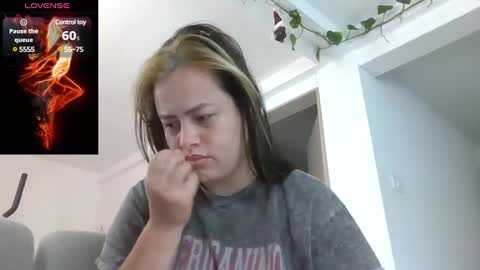 sara martinez online show from December 13, 3:21 pm