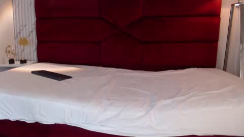 Snapshot of sarasaenz_99 chatting on February 8, 7:38 pm Sara online show from February 8, 7:38 pm
