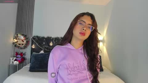 Sara online show from November 15, 7:37 pm