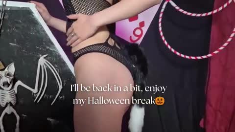   online show from October 11, 11:37 am