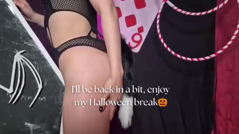   online show from October 10, 11:16 am