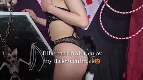   online show from October 25, 11:31 am