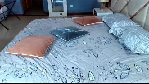 Sara Rivera online show from December 1, 8:07 pm