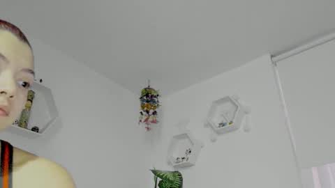 Saray  online show from January 7, 11:21 pm