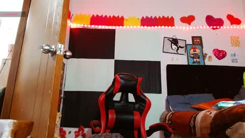 Sara Jimenez online show from April 11, 7:45 am