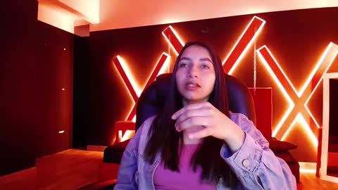 Saray Pink online show from February 1, 11:51 am