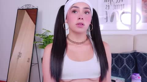 Sara online show from November 11, 8:55 pm