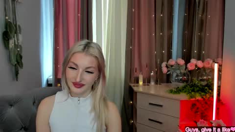 sarrah_blush online show from September 18, 8:29 am
