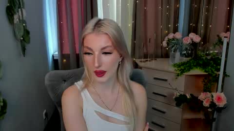 sarrah_blush online show from September 17, 8:18 am