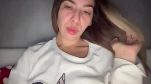 Sarrah online show from November 26, 1:58 am