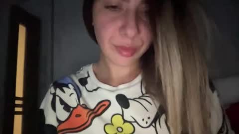 Sarrah online show from November 2, 9:59 pm