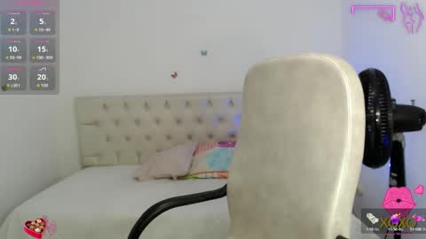 Snapshot of sasha_17_ chatting on September 9, 8:31 pm Sofia online show from September 9, 8:31 pm