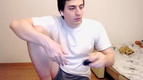 Snapshot of sasha_calvin chatting on February 25, 6:23 pm sasha_calvin online show from February 25, 6:23 pm
