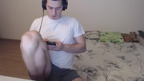 Snapshot of sasha_calvin chatting on September 21, 6:01 pm sasha_calvin online show from September 21, 6:01 pm