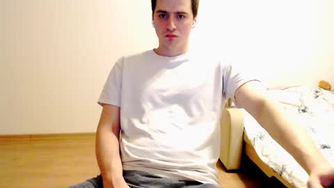 Snapshot of sasha_calvin chatting on January 16, 10:21 am sasha_calvin online show from January 16, 10:21 am
