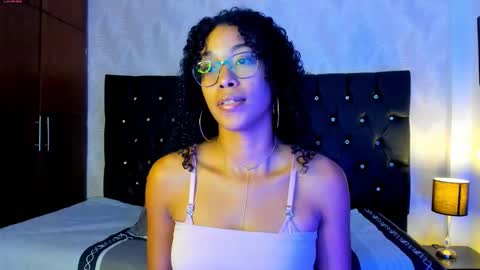 Snapshot of sasha_fox0 chatting on January 18, 5:59 pm emy online show from January 18, 5:59 pm