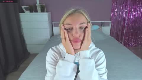 Sasha online show from February 13, 3:15 pm