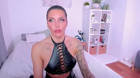 Sasha Miro online show from March 15, 1:43 am