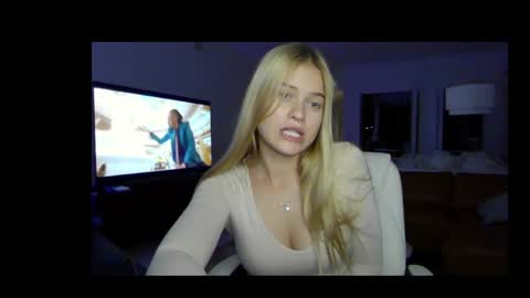 Sasha online show from May 18, 2:21 am