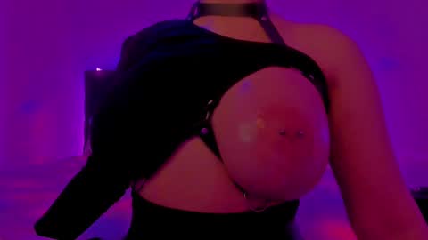   Sasha   online show from March 4, 7:19 am