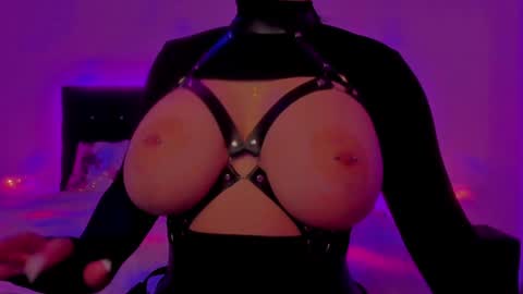   Sasha   online show from February 3, 1:52 am