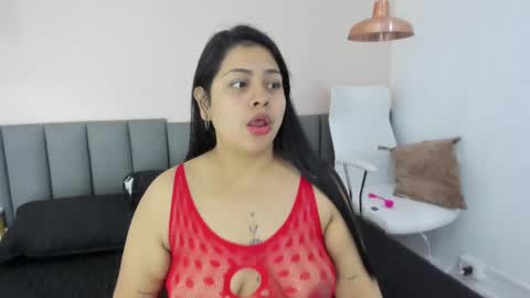Snapshot of sashapears chatting on March 7, 11:07 am Manuela online show from March 7, 11:07 am