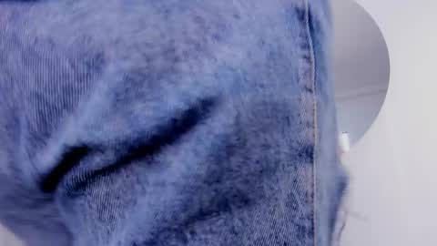 Manuela  online show from October 8, 4:40 am