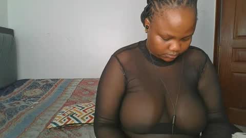 sassie_bee online show from November 1, 11:31 am