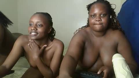 sassie_bee online show from September 27, 6:16 pm