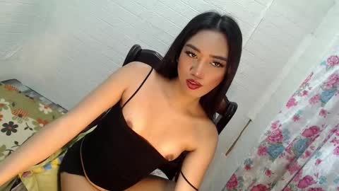 KEYLLA online show from April 24, 1:18 am