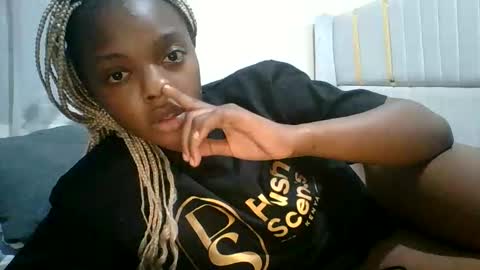 sassylilmama online show from June 8, 1:28 am