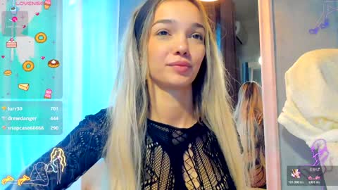 sassyt33n online show from November 10, 10:40 am