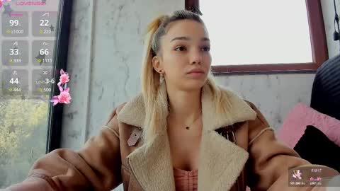 sassyt33n online show from February 13, 8:17 am