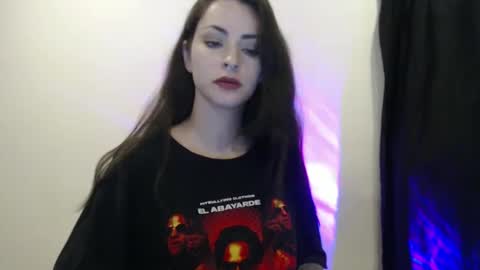 Nia online show from February 21, 2:50 am