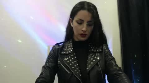 Nia online show from January 14, 12:43 am