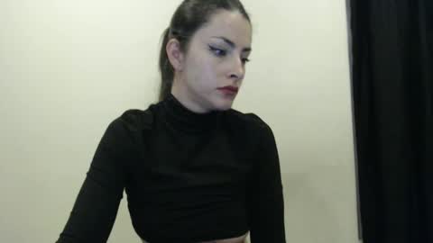 Nia online show from February 21, 11:54 pm