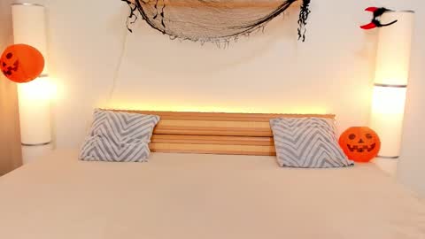 Sati online show from October 20, 3:50 pm