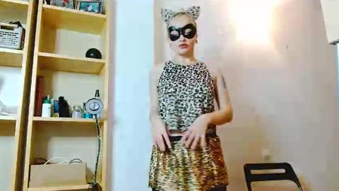 Snapshot of satinqueen90 chatting on October 15, 6:49 am Satinqueen90 online show from October 15, 6:49 am