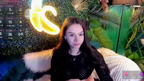   online show from May 30, 6:39 pm