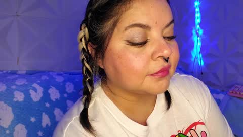 Gina George online show from December 1, 8:33 pm