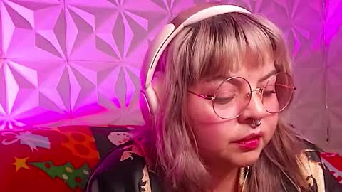 Gina George online show from December 14, 2:07 am