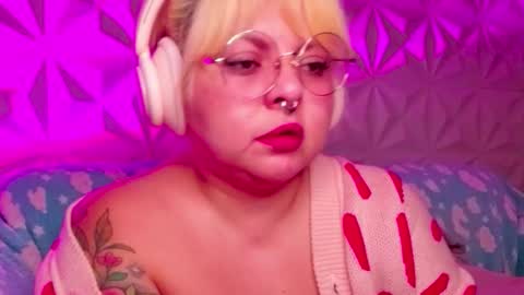 Gina George online show from October 19, 1:43 am