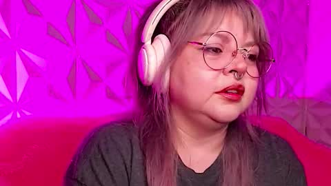 Gina George online show from October 29, 12:23 am