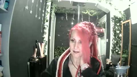 SaucySky online show from May 12, 9:24 pm