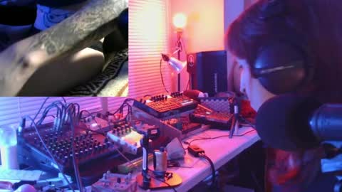 savagewaves online show from March 30, 4:23 am