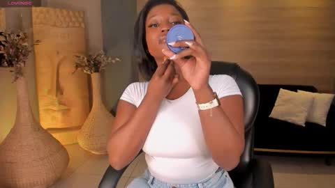 S a v a n n a h  online show from November 25, 9:13 pm