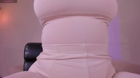 S a v a n n a h  online show from September 24, 6:25 pm