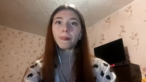 Snapshot of savannasotos chatting on September 18, 1:37 pm Sophie online show from September 18, 1:37 pm