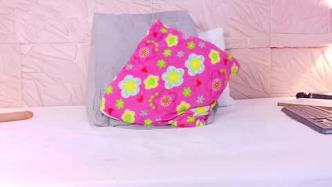 savory_pussy18 online show from October 15, 2:51 pm