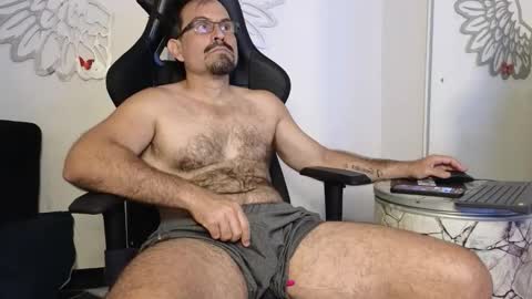 sebastian   muscleman  daddy   the better  latin  lover   online show from April 23, 3:13 pm